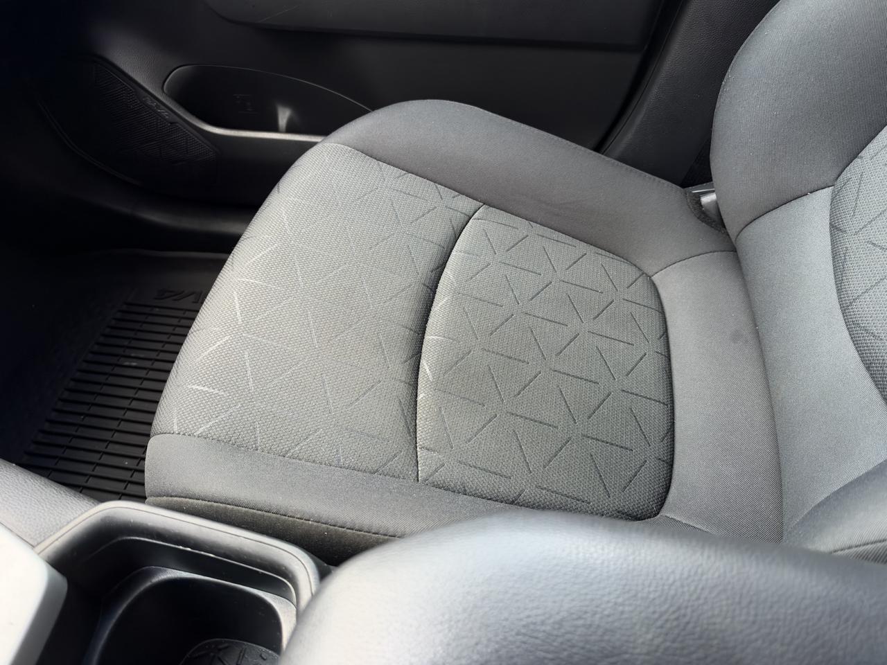 Toyota RAV4 XLE 2021