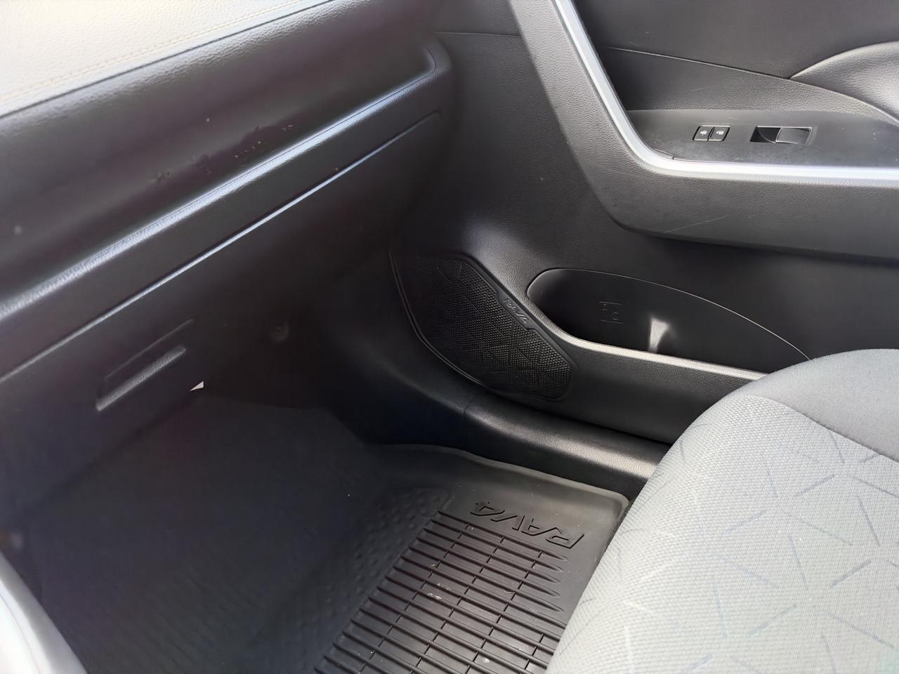 Toyota RAV4 XLE 2021