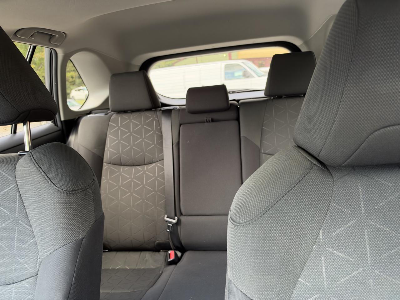Toyota RAV4 XLE 2021
