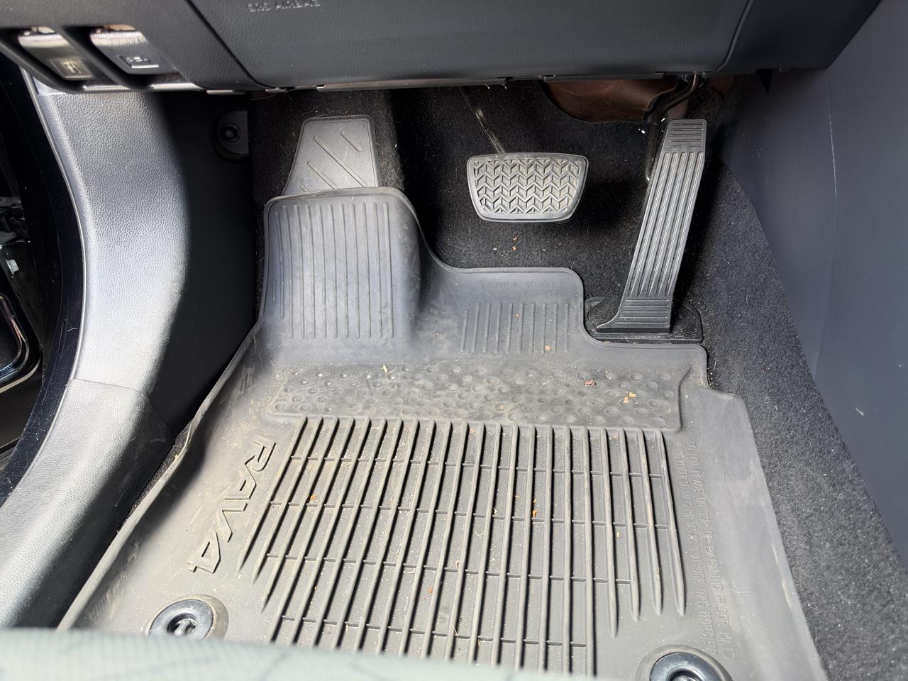 Toyota RAV4 XLE 2021