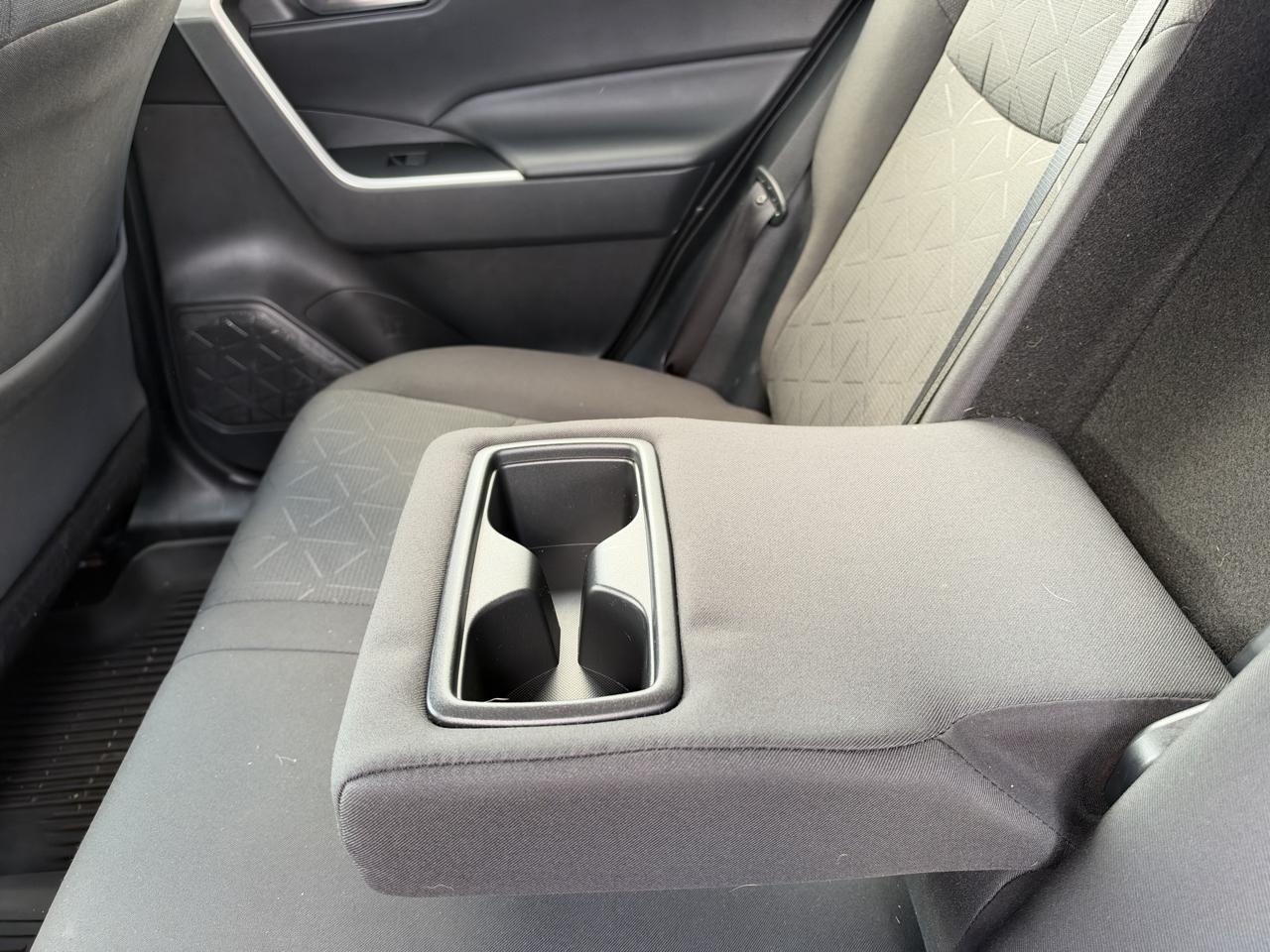 Toyota RAV4 XLE 2021