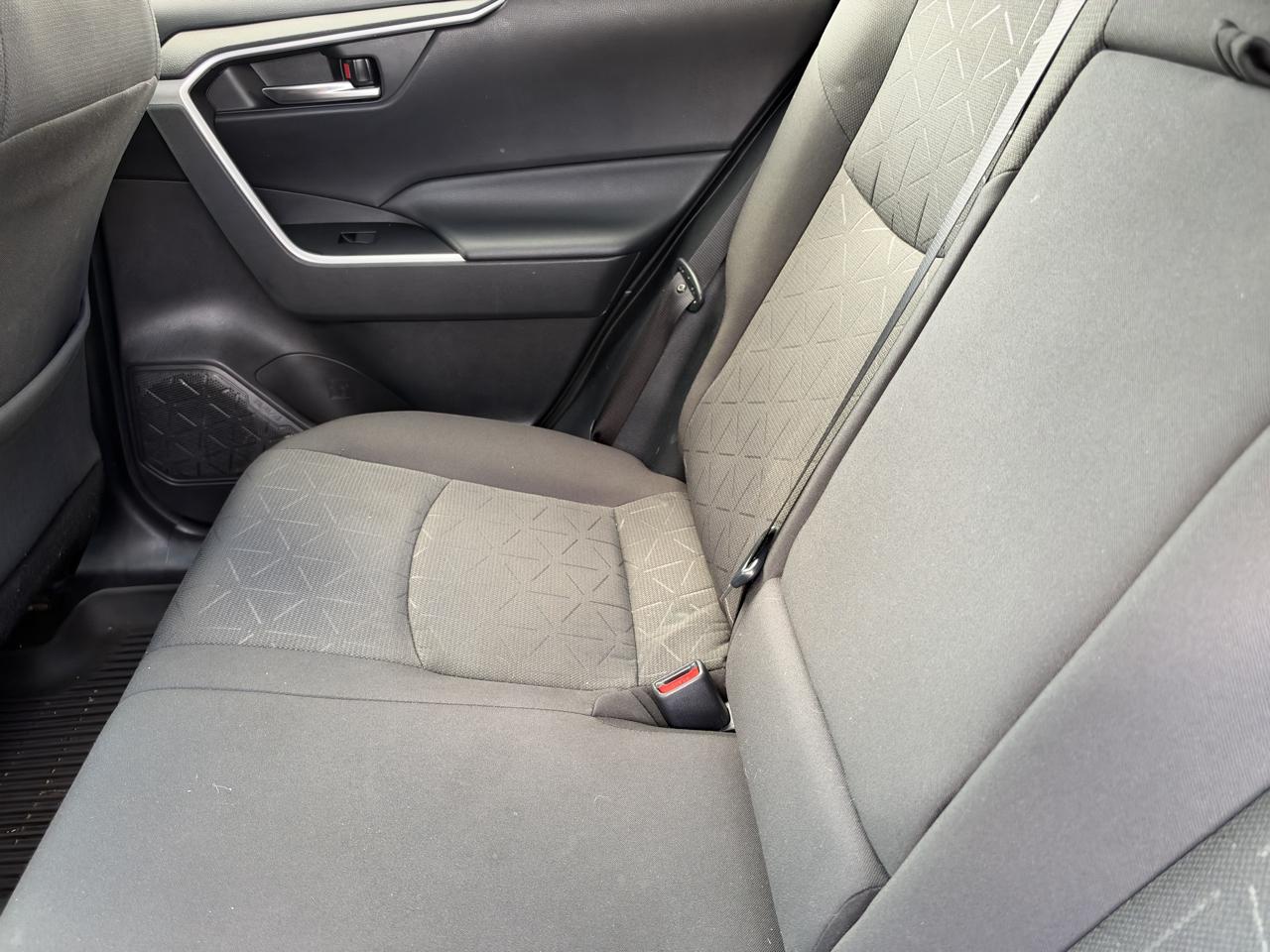 Toyota RAV4 XLE 2021