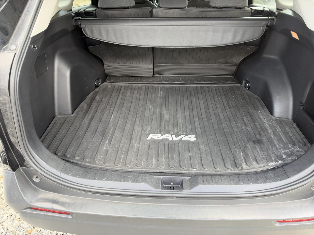 Toyota RAV4 XLE 2021