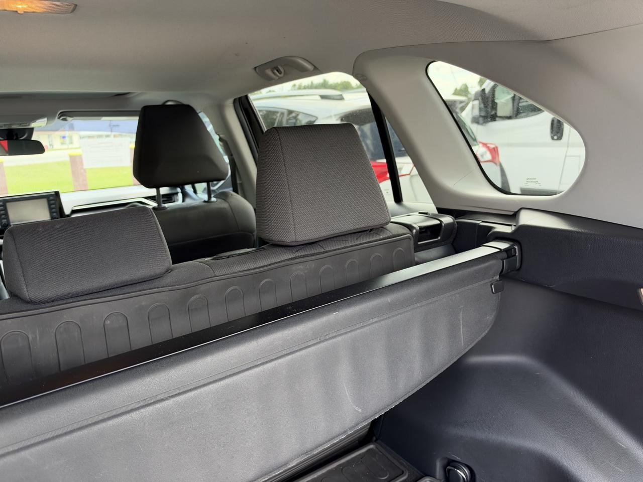 Toyota RAV4 XLE 2021