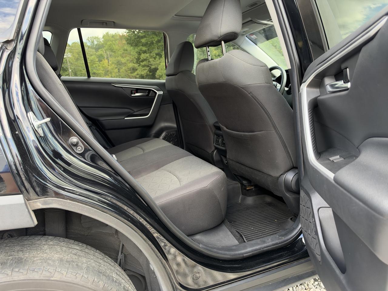 Toyota RAV4 XLE 2021