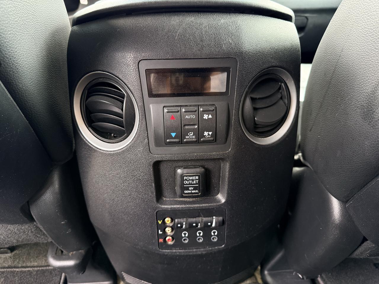 Honda Pilot Touring 4WD 5-Spd AT with DVD 2015