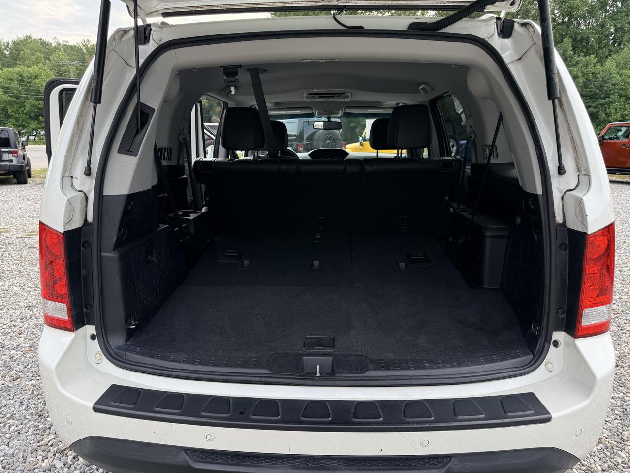 Honda Pilot Touring 4WD 5-Spd AT with DVD 2015