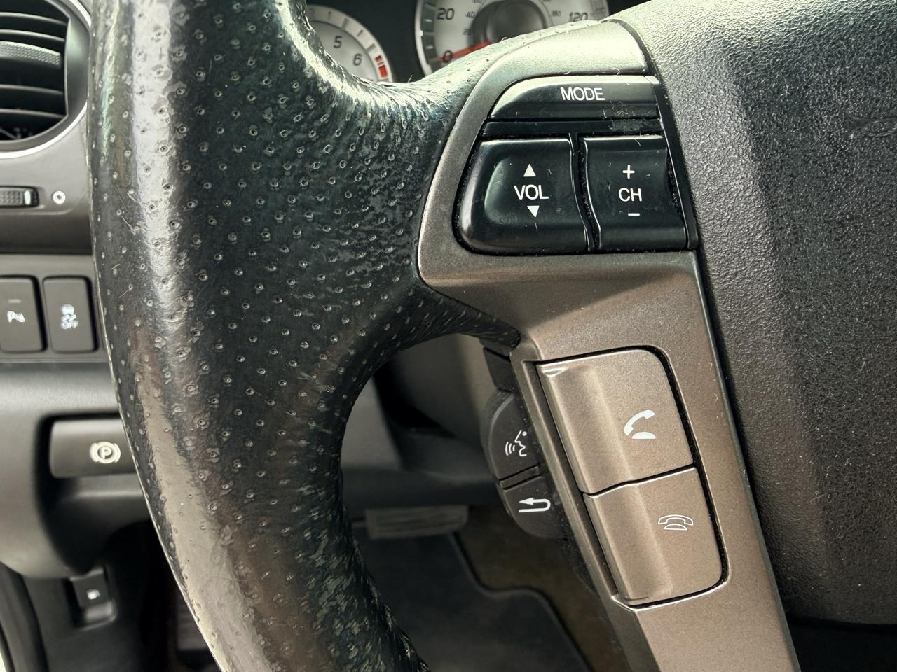 Honda Pilot Touring 4WD 5-Spd AT with DVD 2015