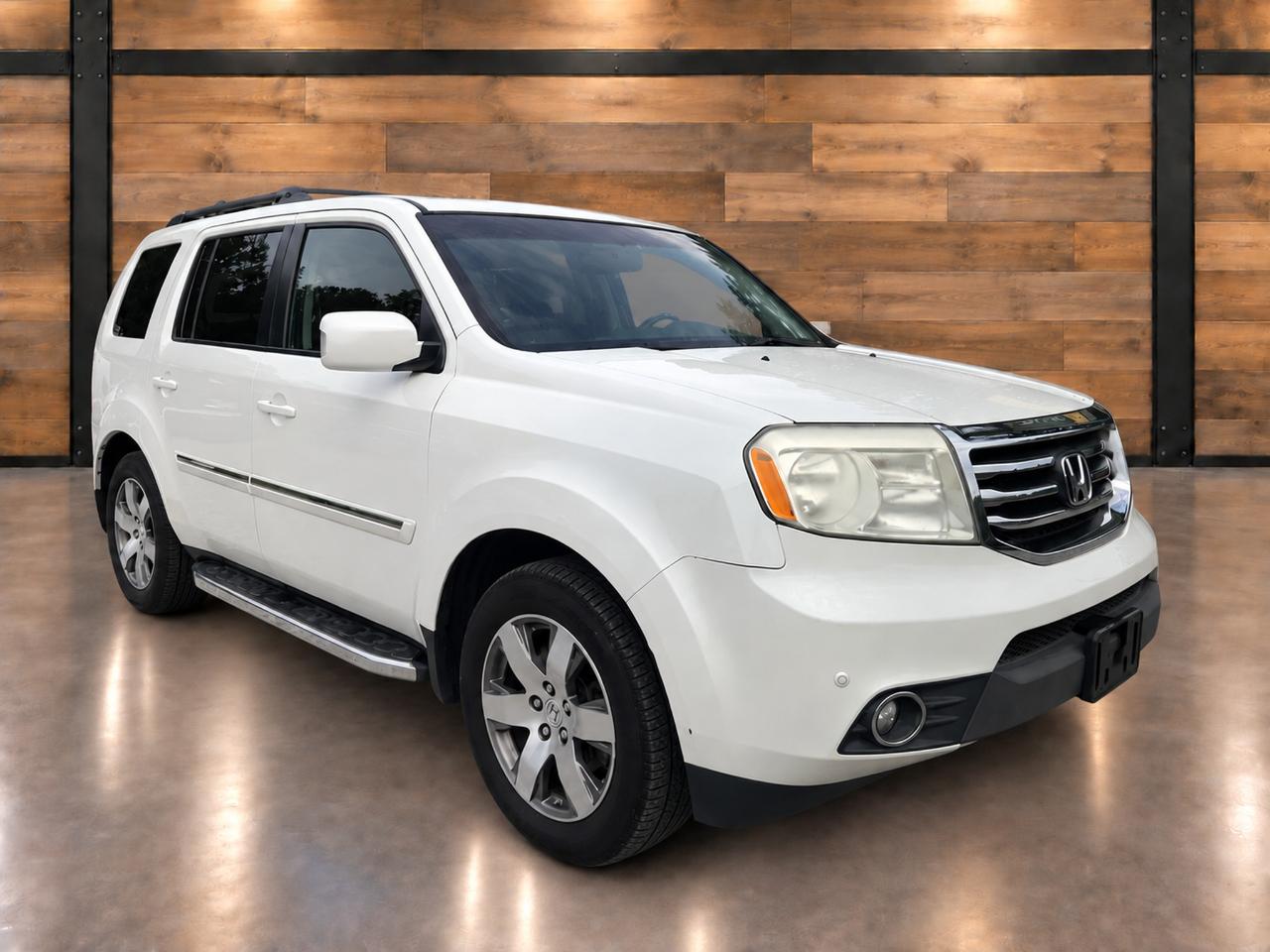 Honda Pilot Touring 4WD 5-Spd AT with DVD 2015
