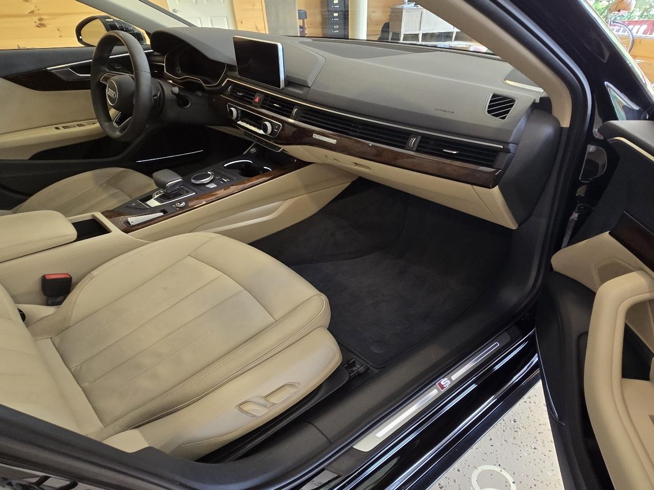 Audi A4 2.0 TFSI Premium Plus quattro 7A 2018