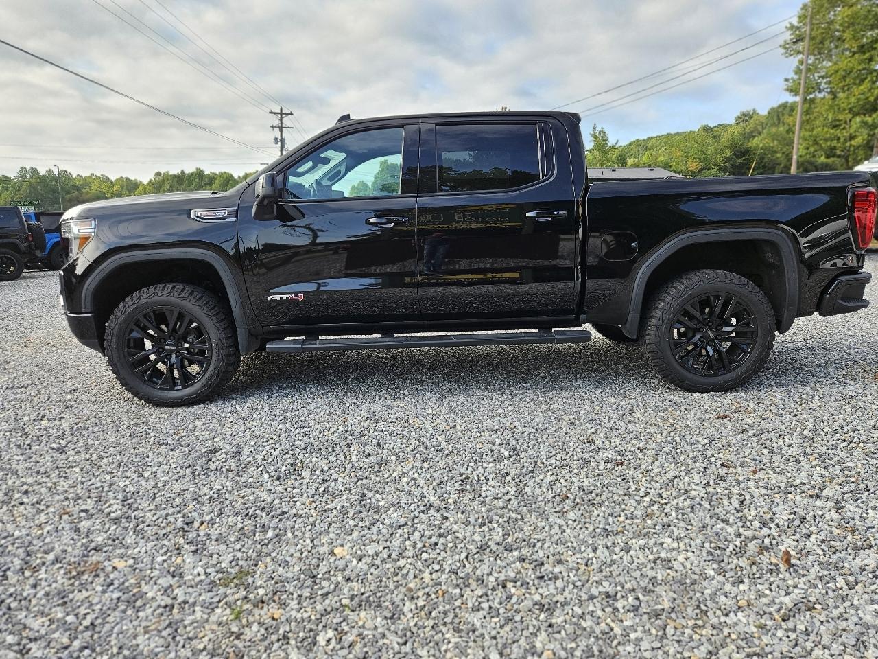 GMC Sierra 1500 AT4 Crew Cab Short Box 4WD 2020