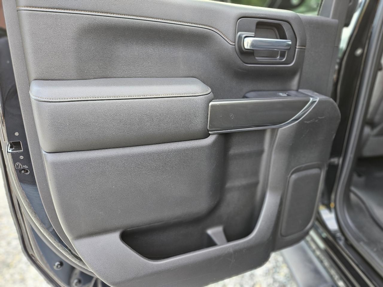 GMC Sierra 1500 AT4 Crew Cab Short Box 4WD 2020