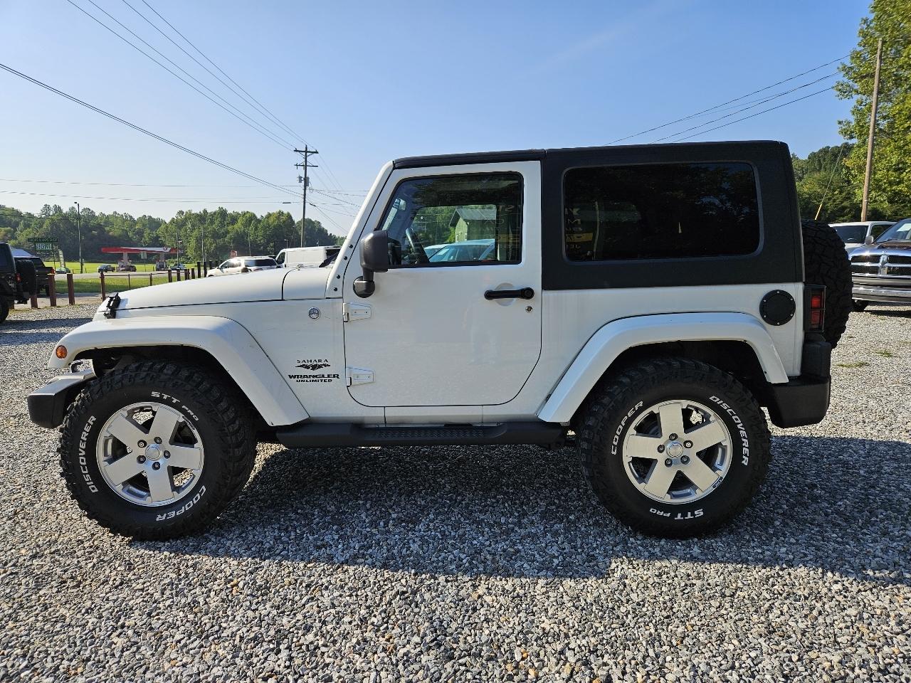 Jeep Wrangler Sahara 4WD 2010