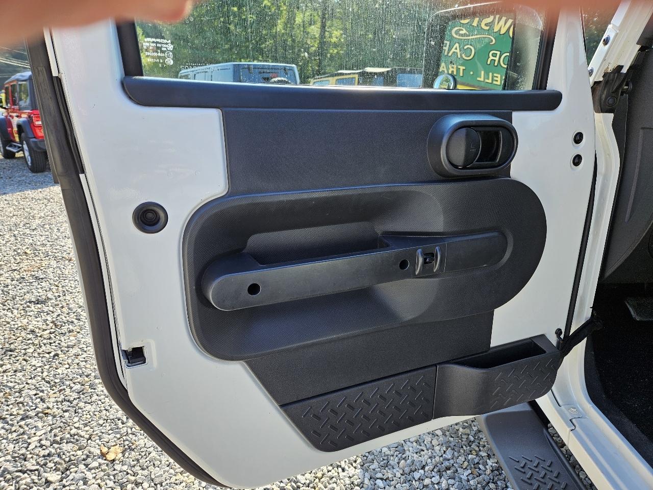 Jeep Wrangler Sahara 4WD 2010
