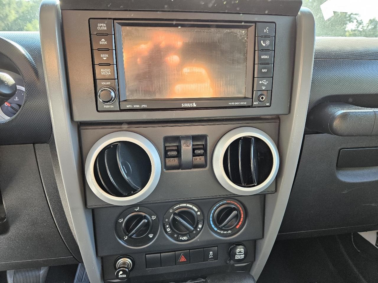 Jeep Wrangler Sahara 4WD 2010