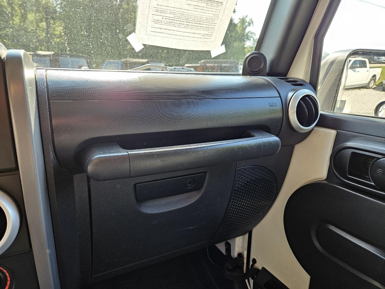Jeep Wrangler Sahara 4WD 2010