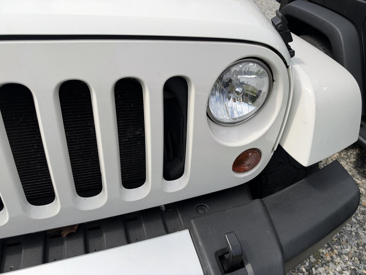 Jeep Wrangler Sahara 4WD 2010