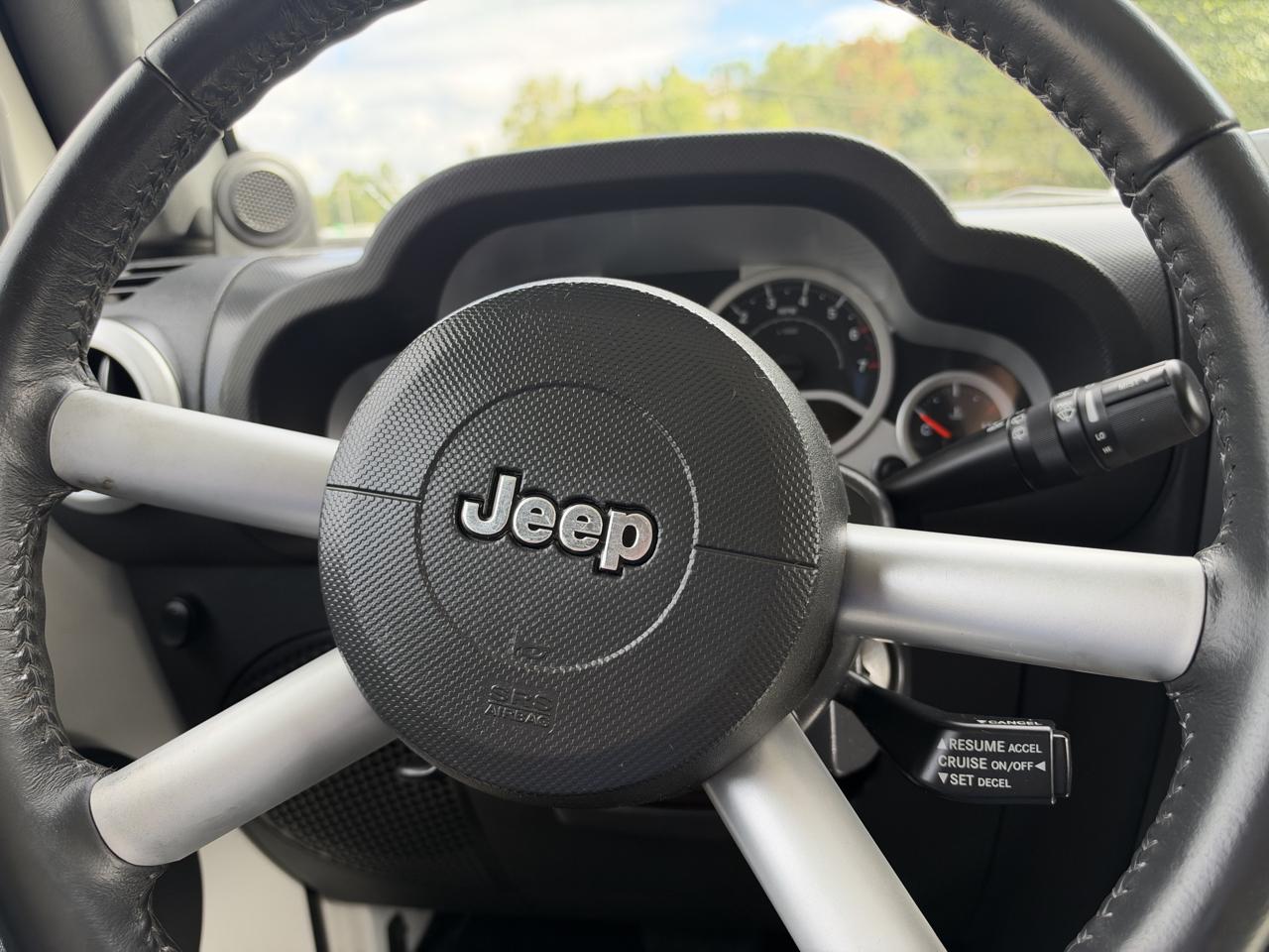 Jeep Wrangler Sahara 4WD 2010
