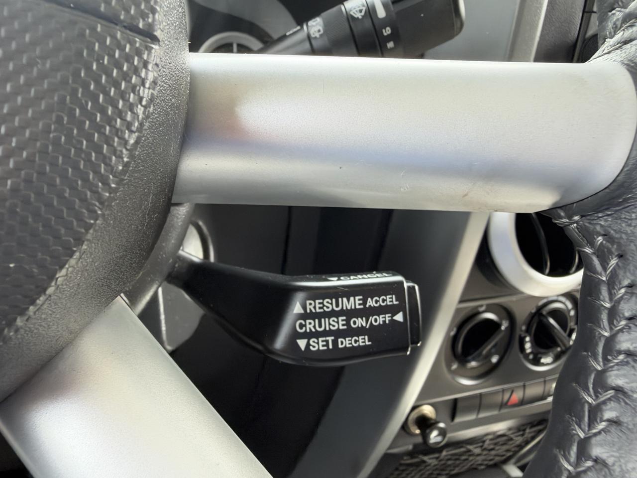 Jeep Wrangler Sahara 4WD 2010