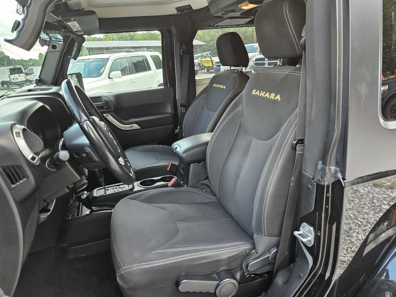Jeep Wrangler Sahara 4WD 2016