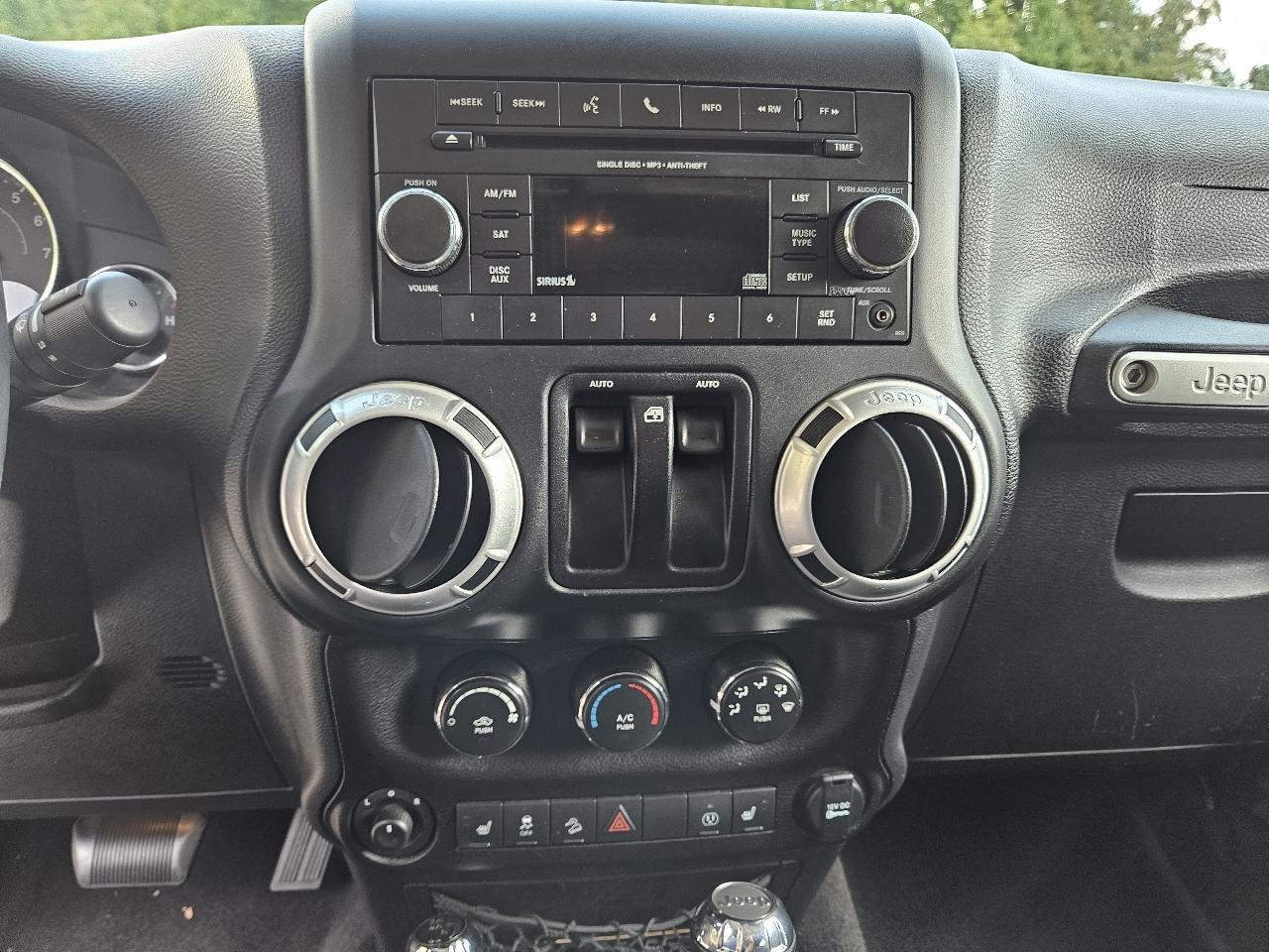 Jeep Wrangler Sahara 4WD 2016