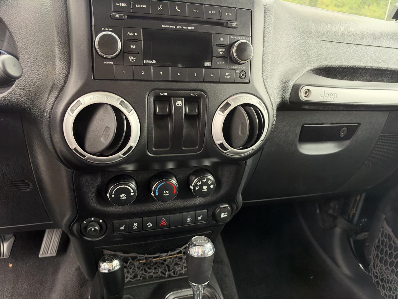 Jeep Wrangler Sahara 4WD 2016