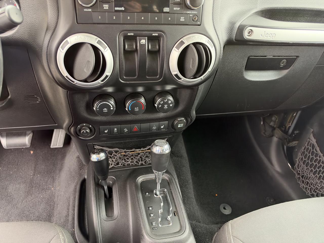 Jeep Wrangler Sahara 4WD 2016