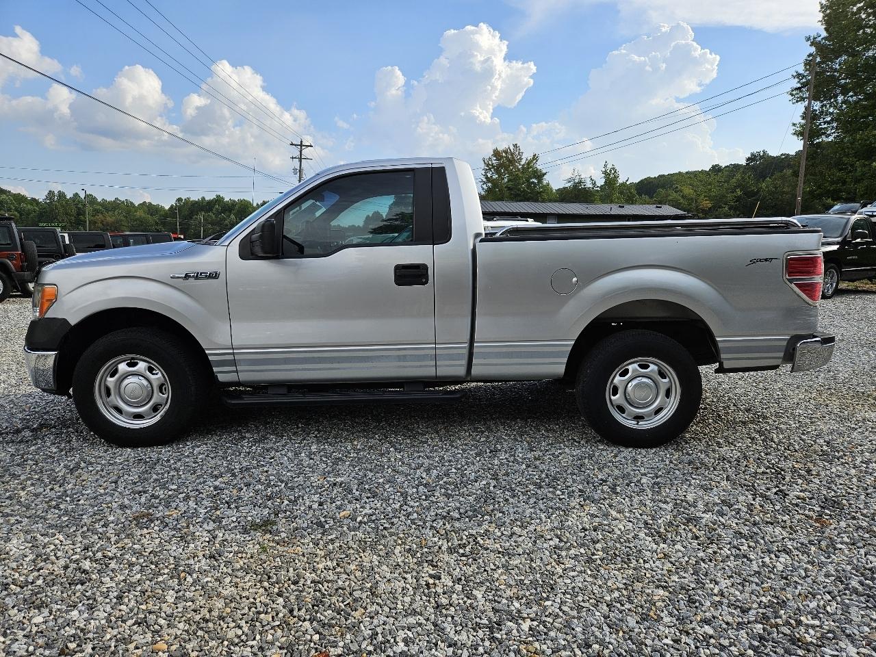 Ford F-150 XLT 8-ft. Bed 2WD 2013