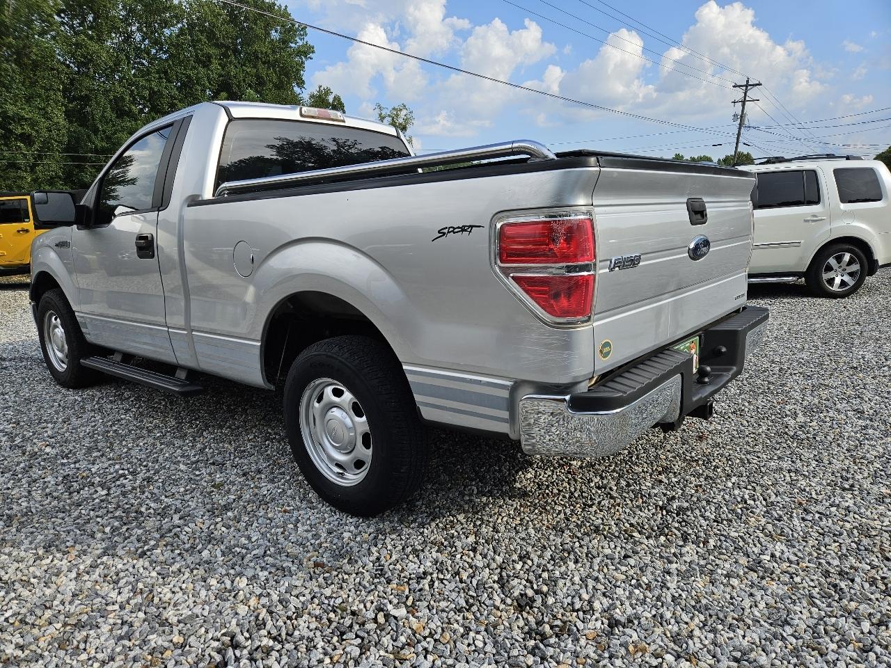 Ford F-150 XLT 8-ft. Bed 2WD 2013