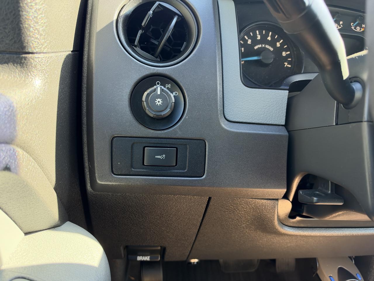Ford F-150 XLT 8-ft. Bed 2WD 2013