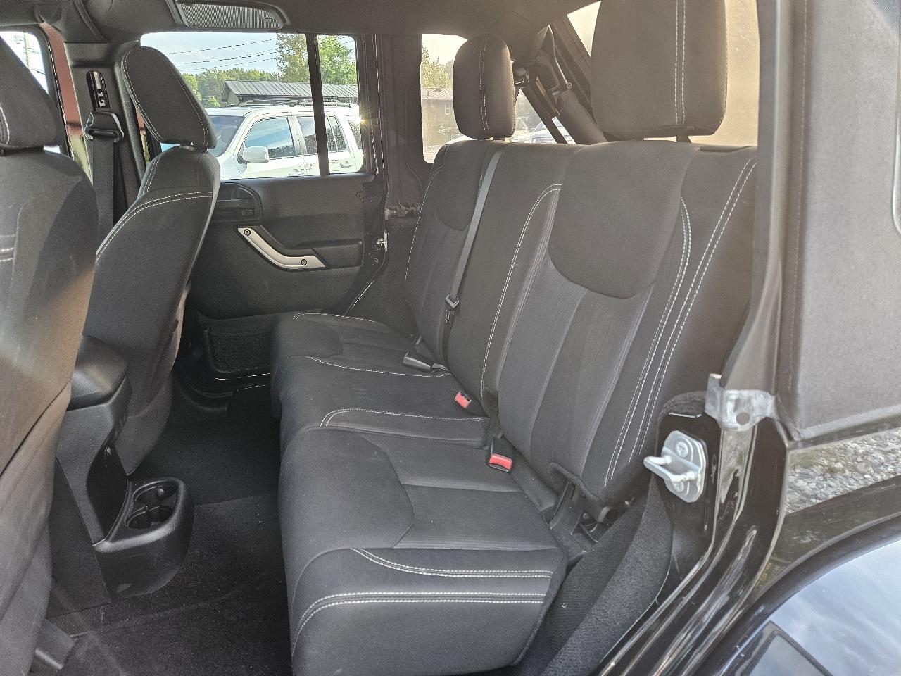 Jeep Wrangler Unlimited Sahara 4WD 2016