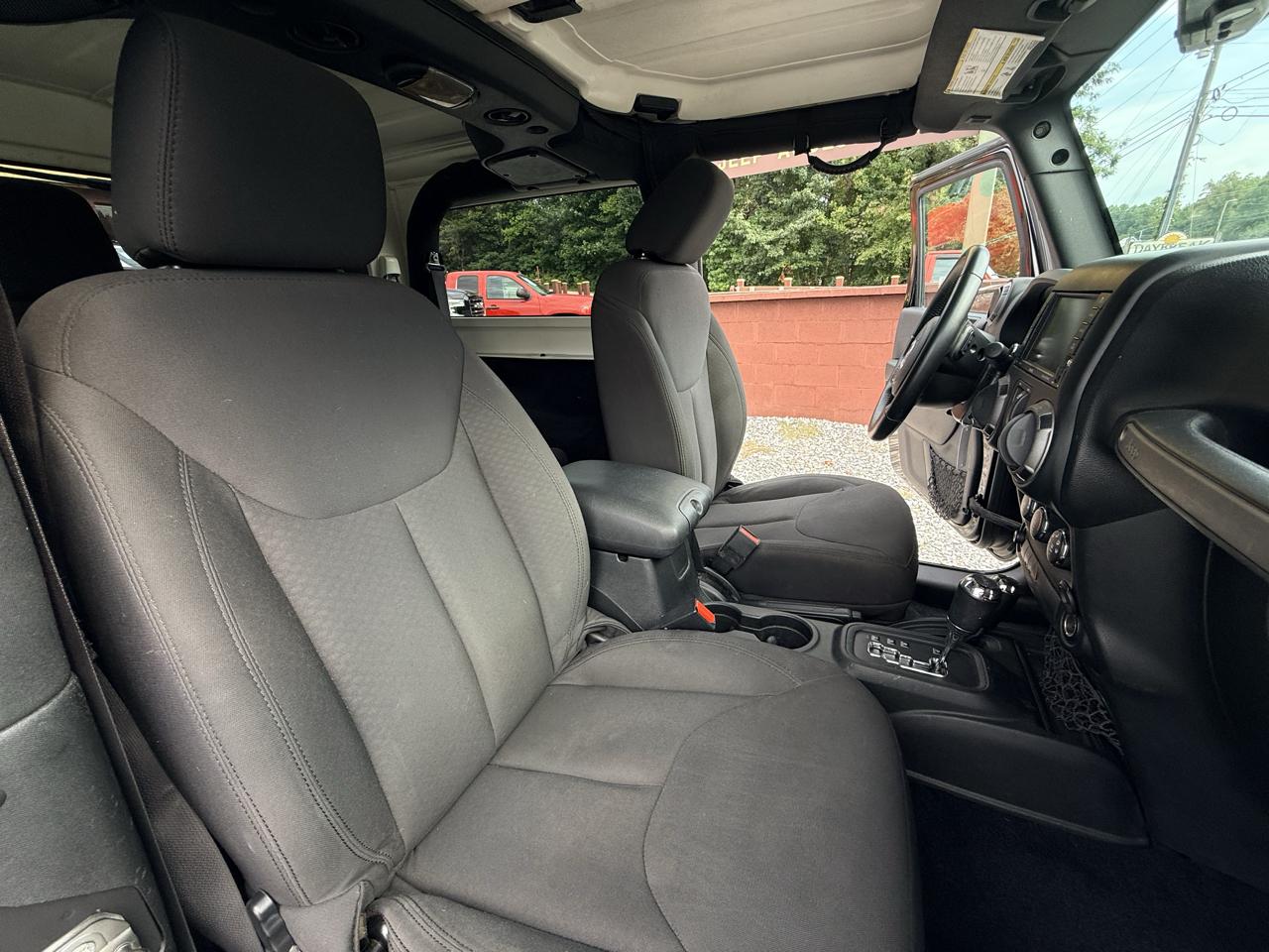 Jeep Wrangler Sport 4WD 2016