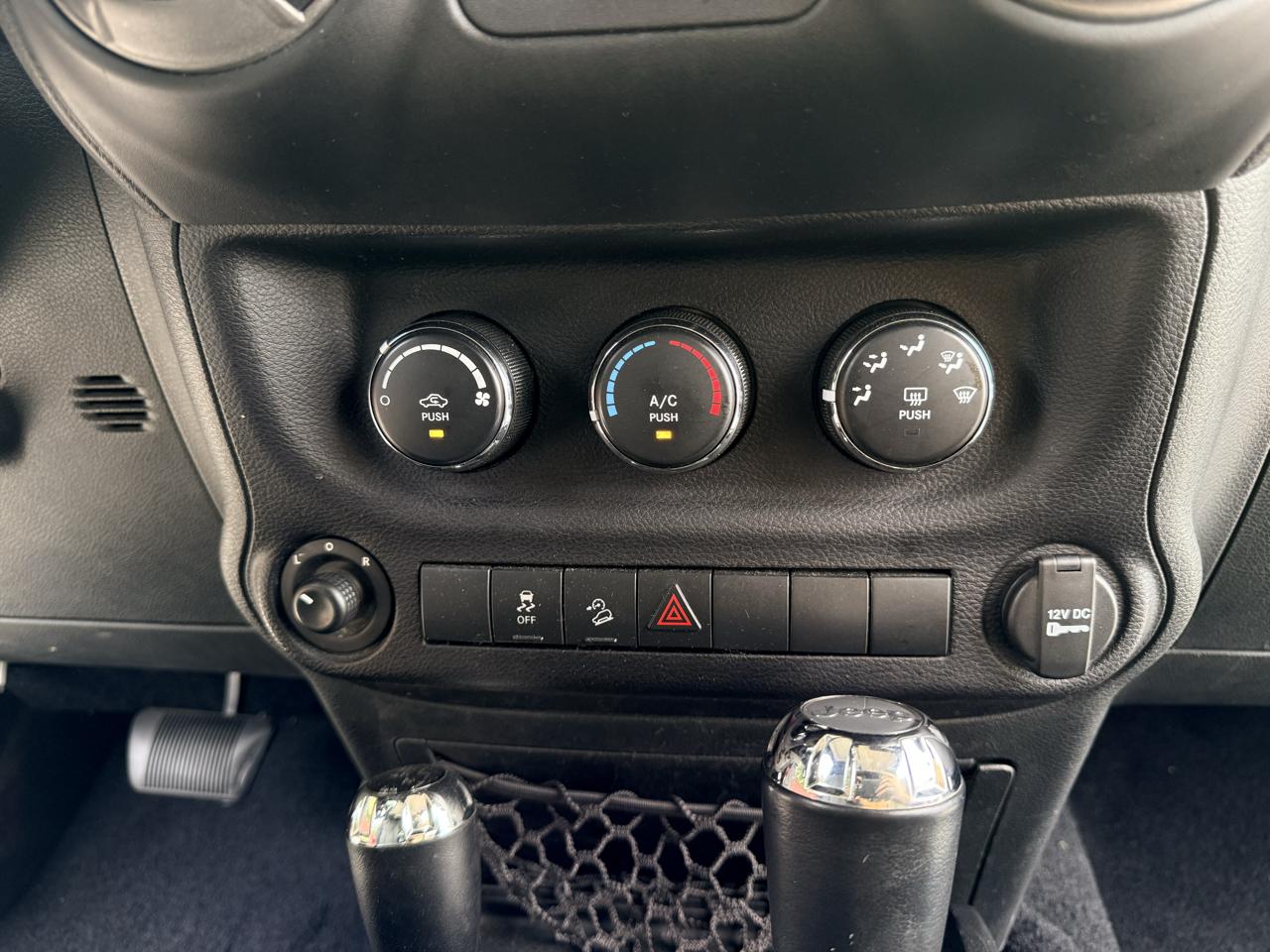 Jeep Wrangler Sport 4WD 2016