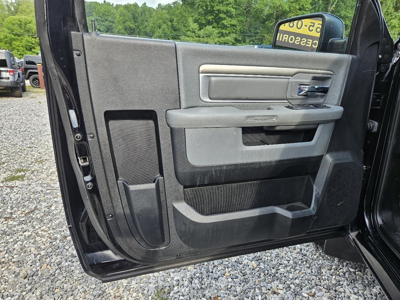 RAM 1500 Tradesman Regular Cab SWB 2WD 2013