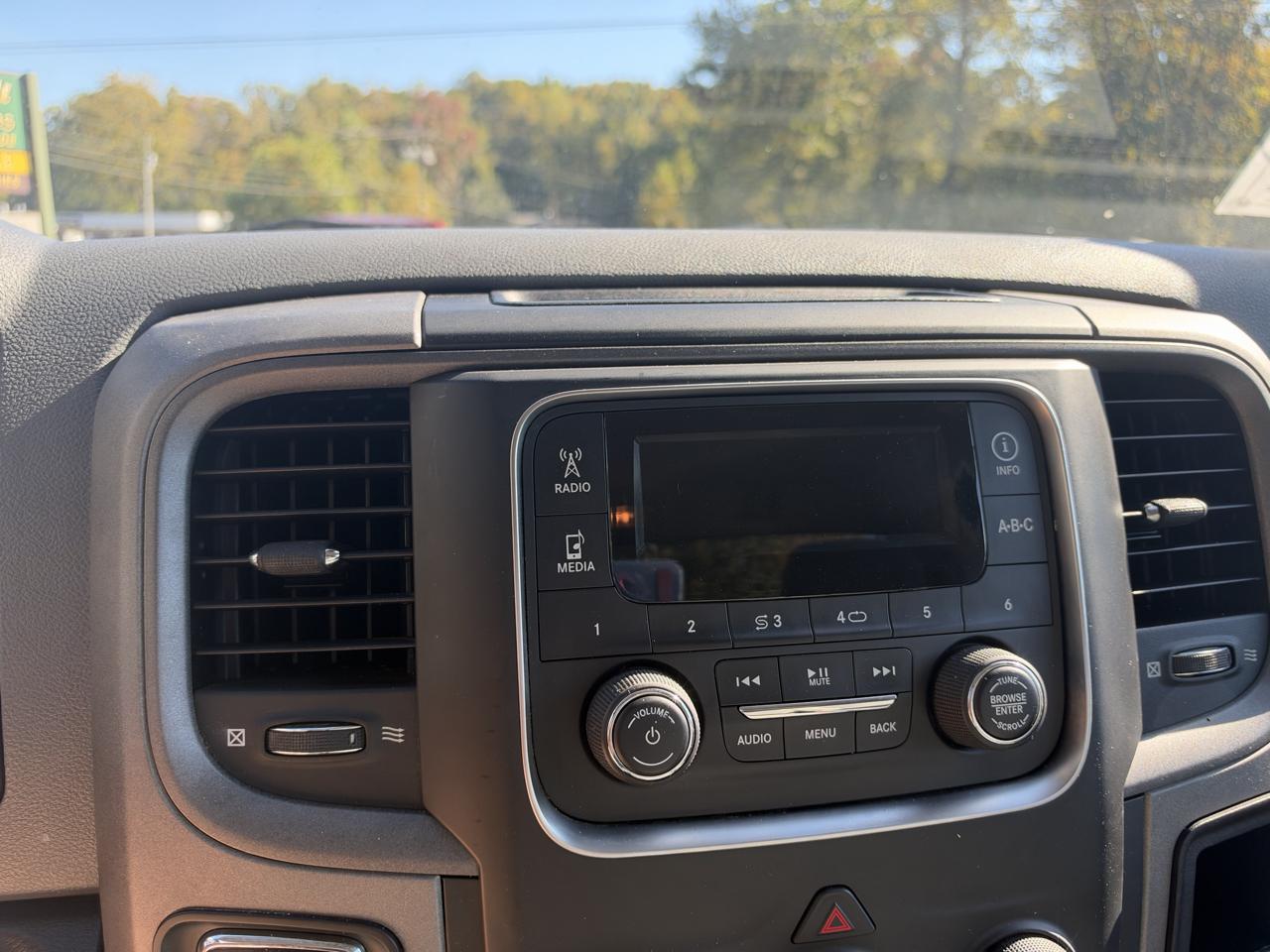 RAM 1500 Tradesman Regular Cab SWB 2WD 2013