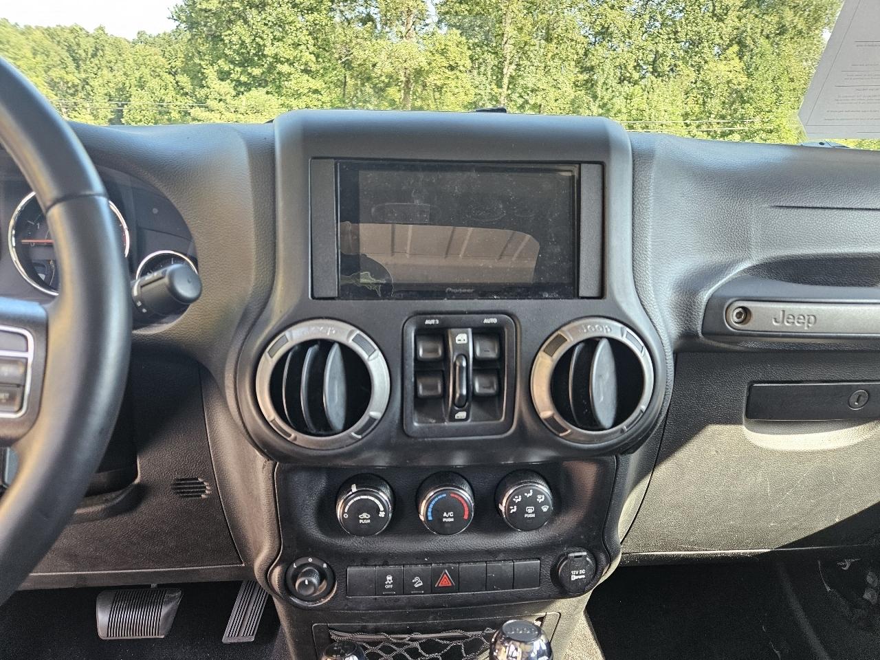 Jeep Wrangler Unlimited Sport 4WD 2017