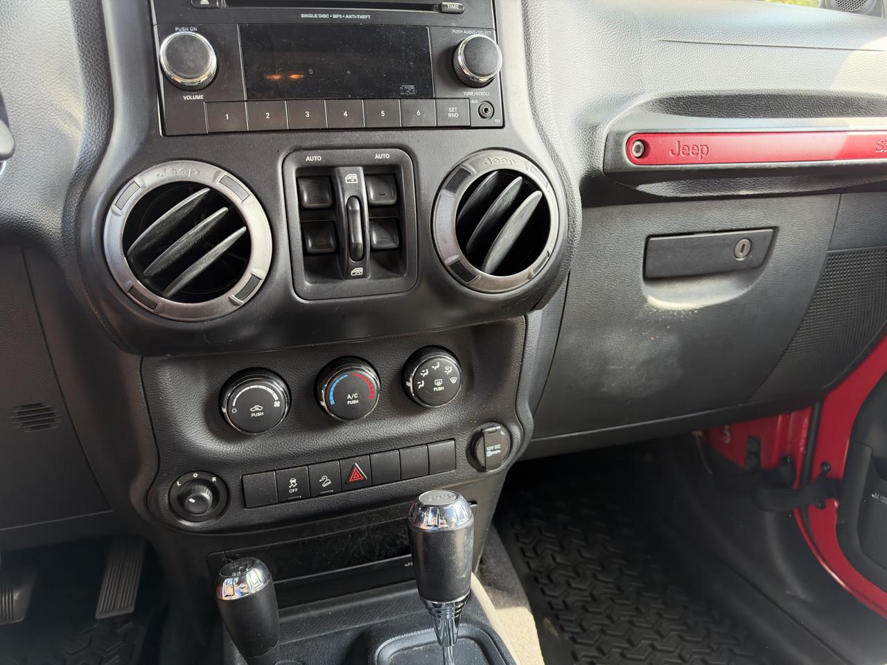 Jeep Wrangler Unlimited Sport 4WD 2012