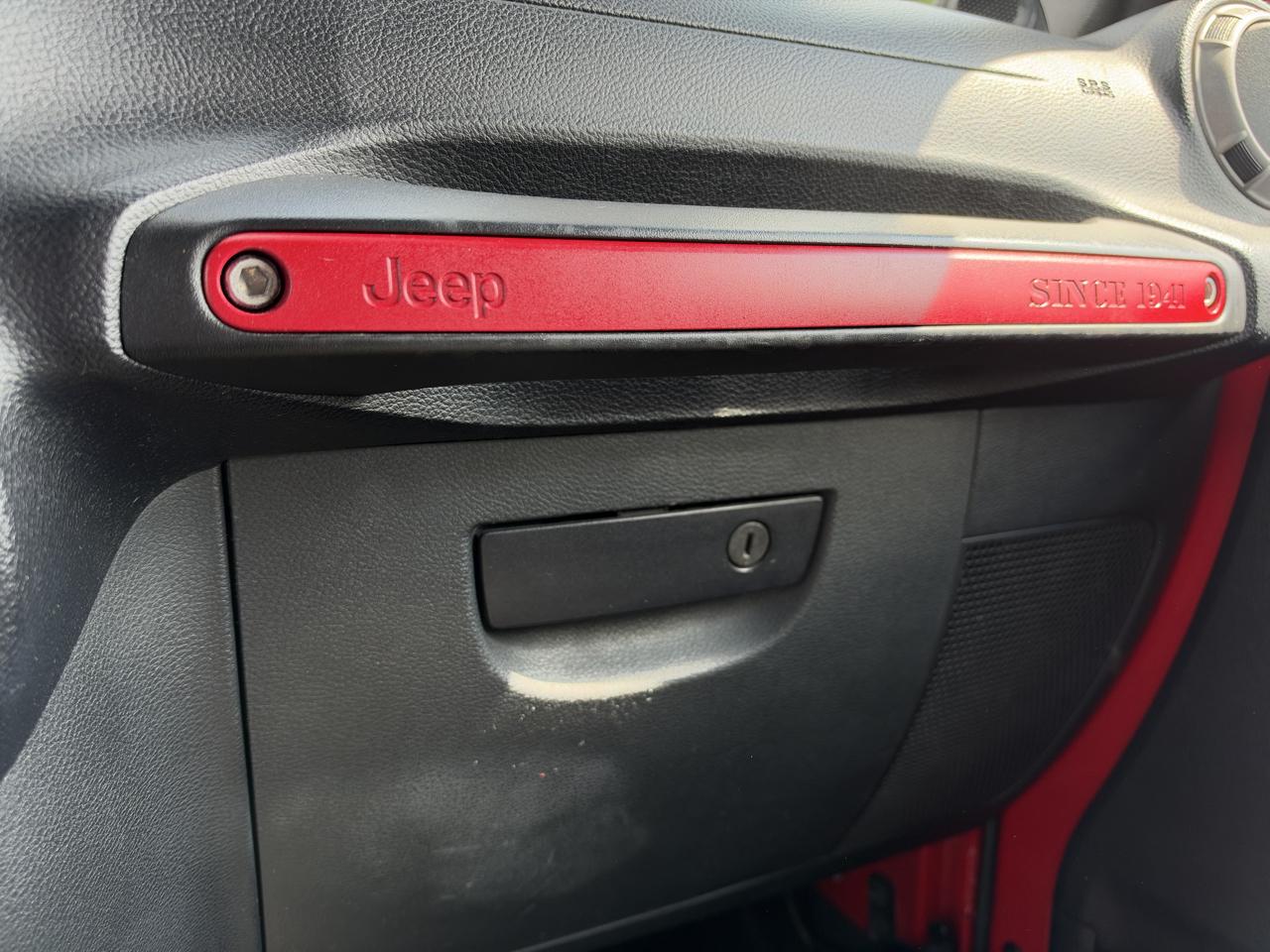 Jeep Wrangler Unlimited Sport 4WD 2012