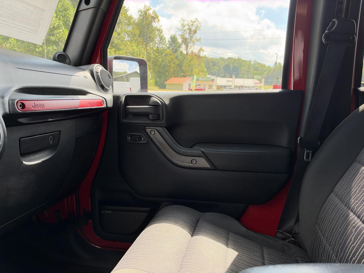 Jeep Wrangler Unlimited Sport 4WD 2012