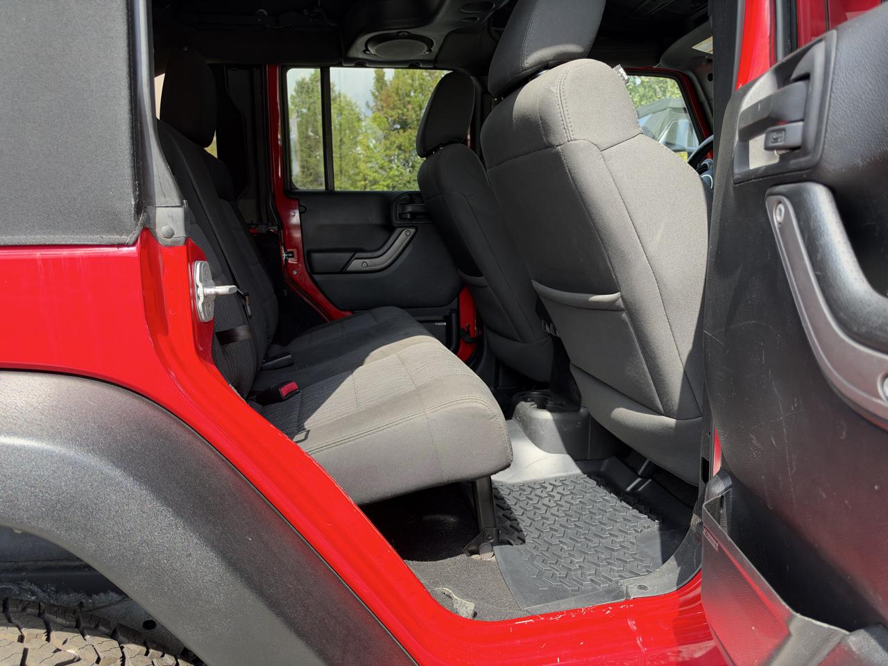 Jeep Wrangler Unlimited Sport 4WD 2012