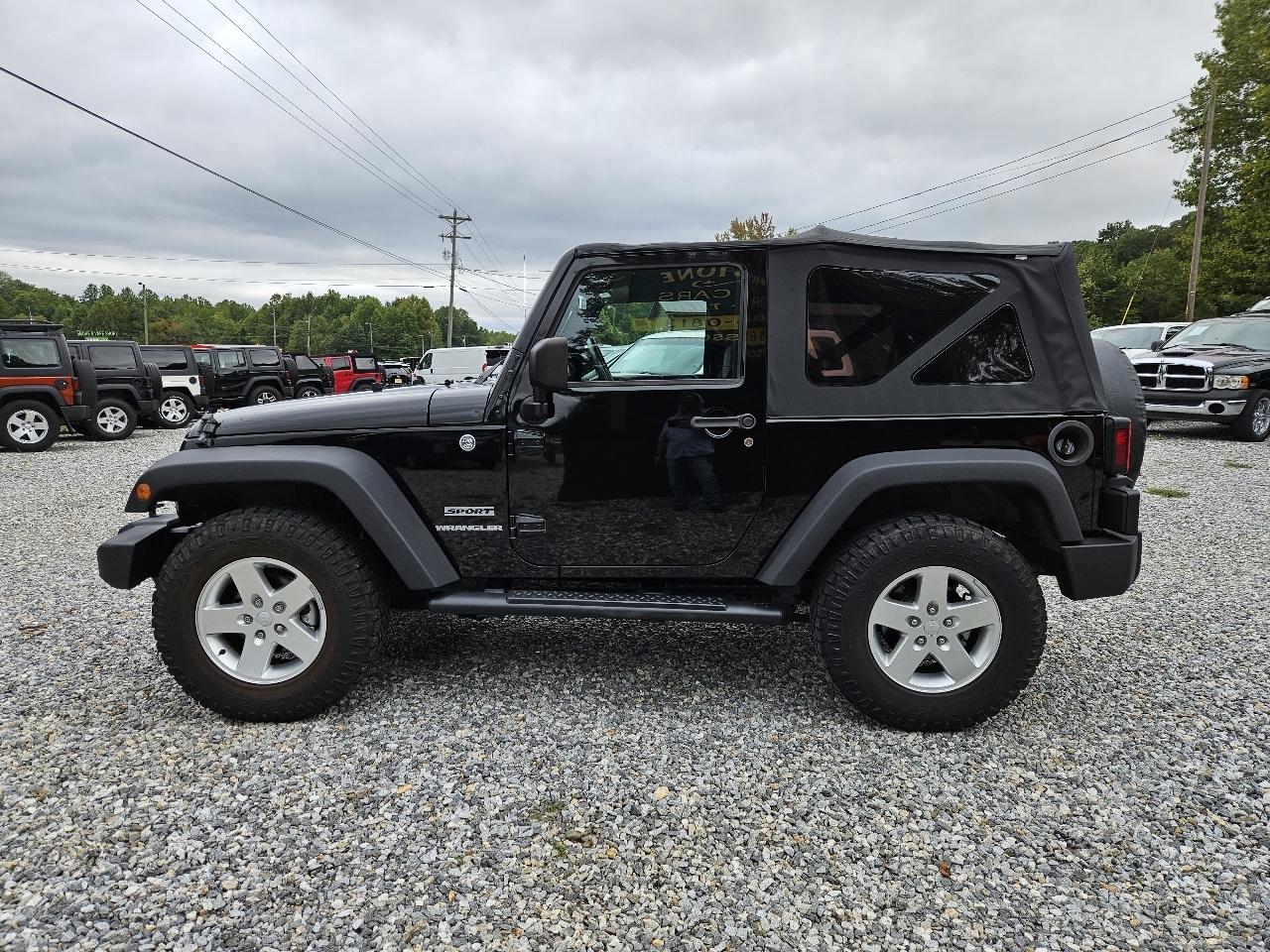 Jeep Wrangler Sport 4WD 2013