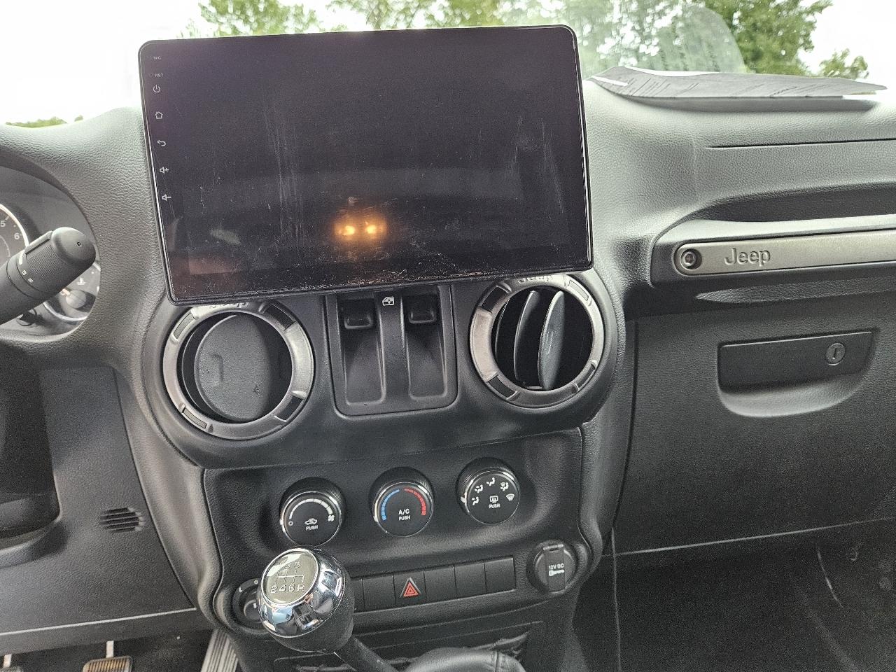 Jeep Wrangler Sport 4WD 2013
