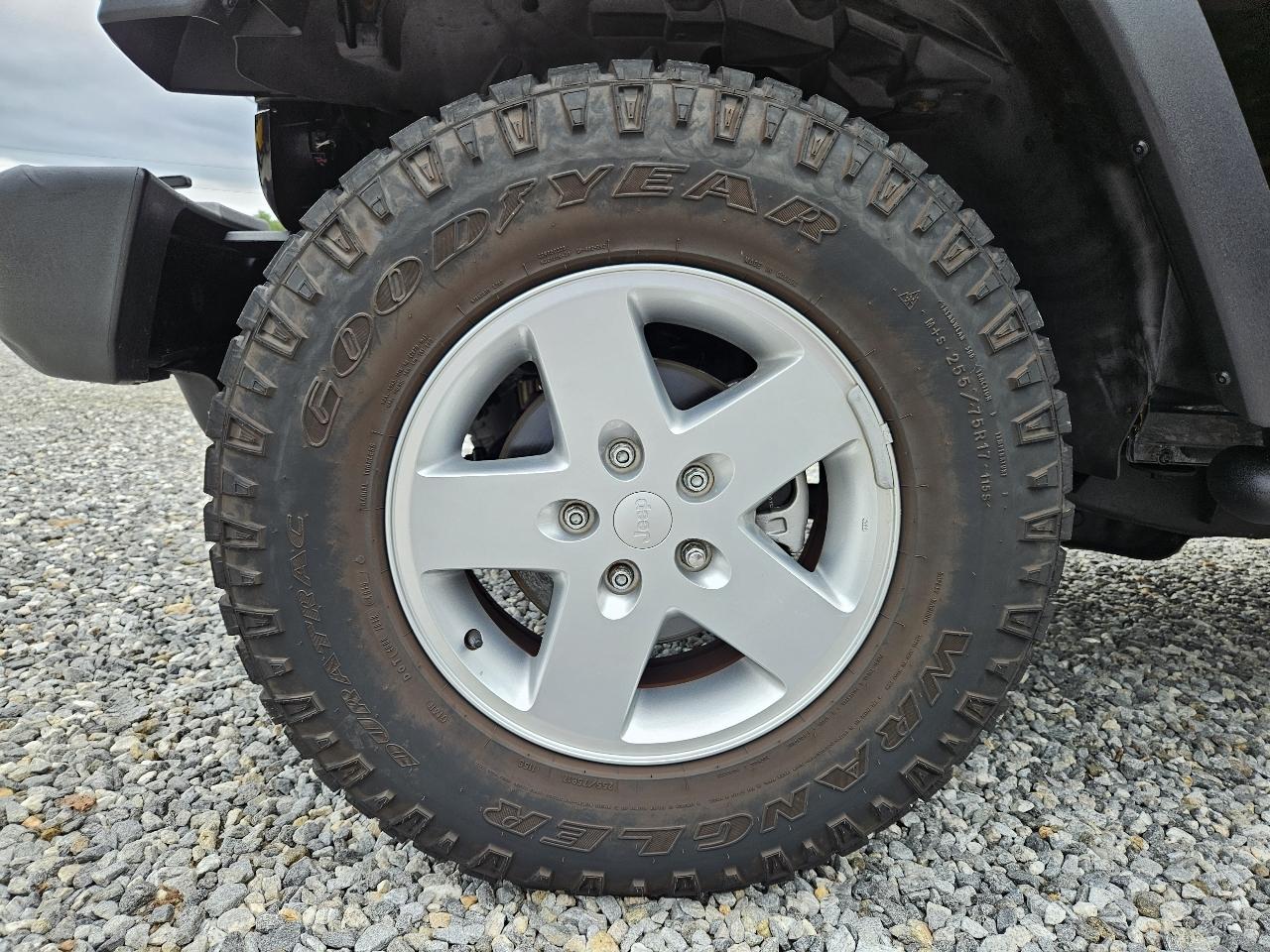 Jeep Wrangler Sport 4WD 2013