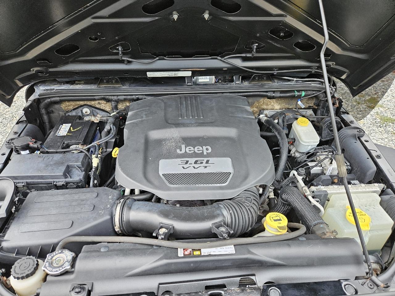 Jeep Wrangler Sport 4WD 2013