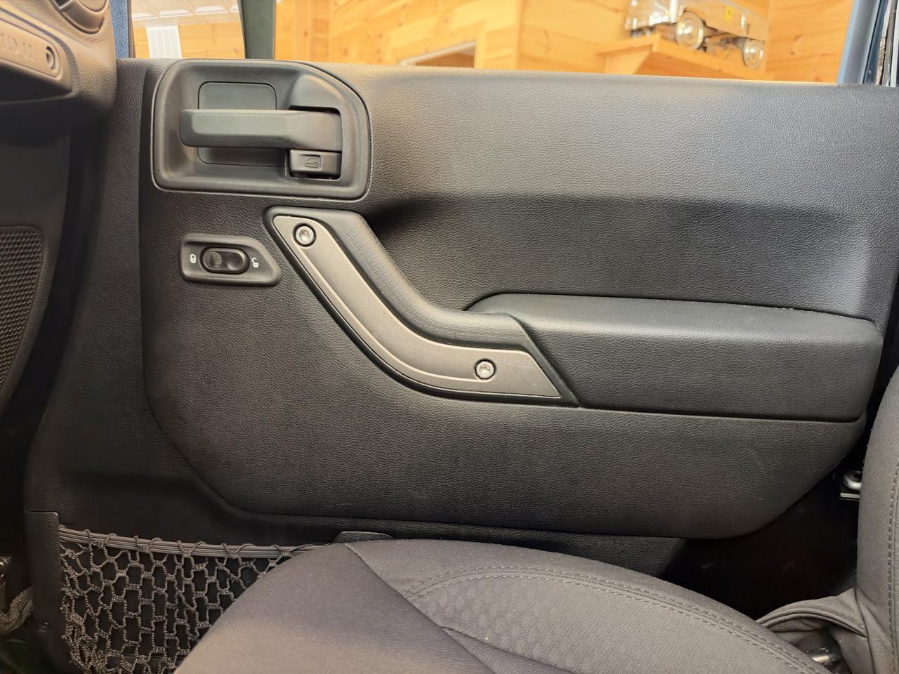 Jeep Wrangler Sport 4WD 2013