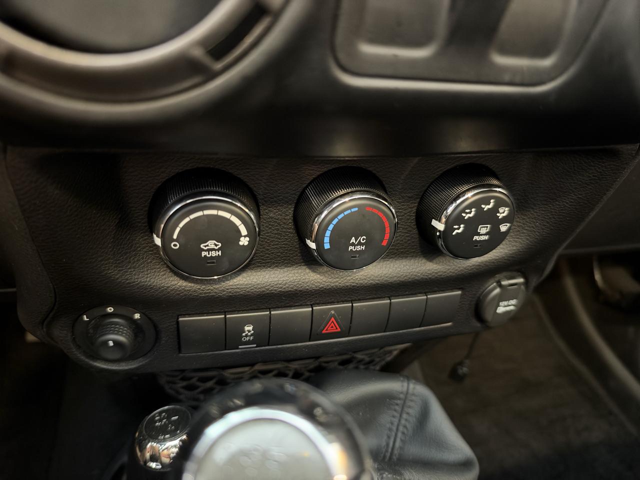 Jeep Wrangler Sport 4WD 2013