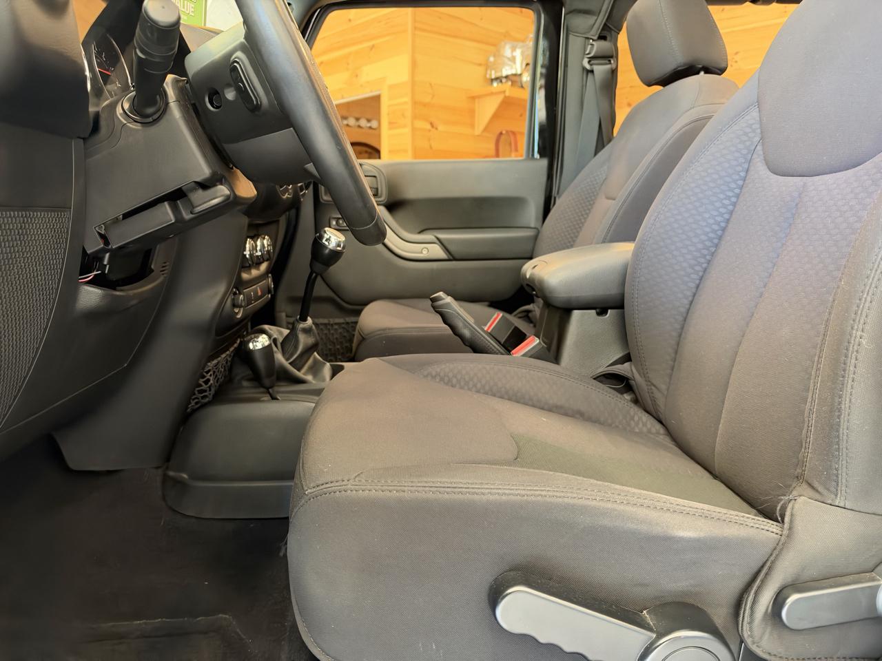 Jeep Wrangler Sport 4WD 2013