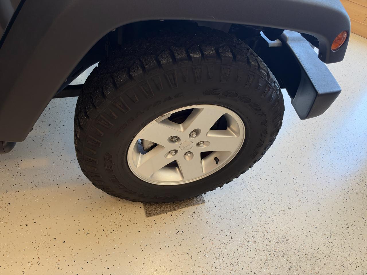 Jeep Wrangler Sport 4WD 2013