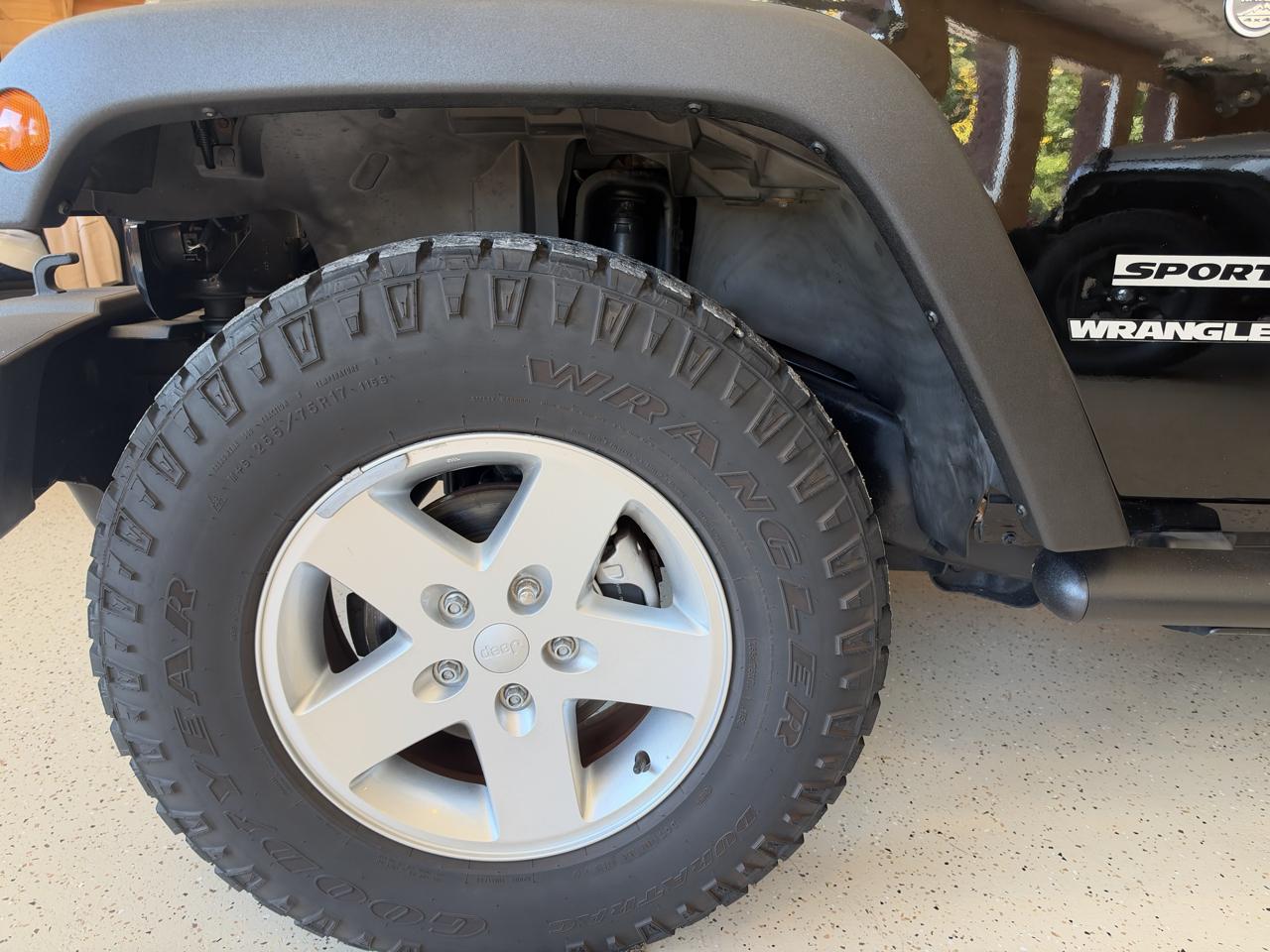 Jeep Wrangler Sport 4WD 2013