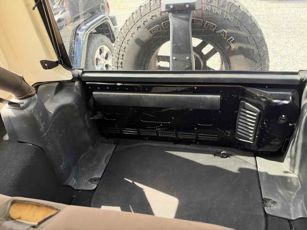 Jeep Wrangler Unlimited Sport 4WD 2012